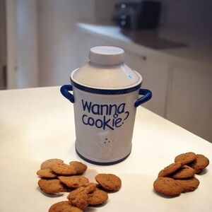Pillsbury doughboy kitchen collection cookie jar, limited edition, vault edition